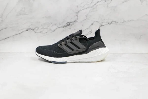 Adidas Ultraboost 21 Black White - Imagem 2